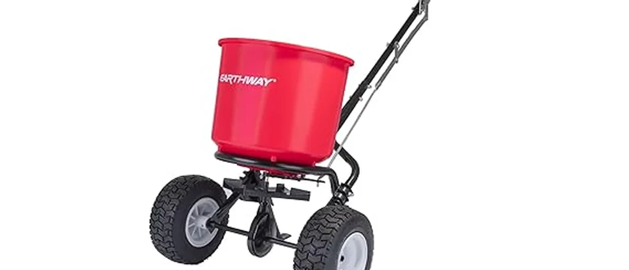 Top 7 Fertilizer Spreaders for Homeowners