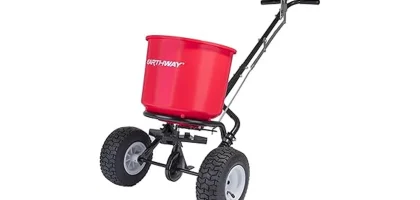 Top 7 Fertilizer Spreaders for Homeowners