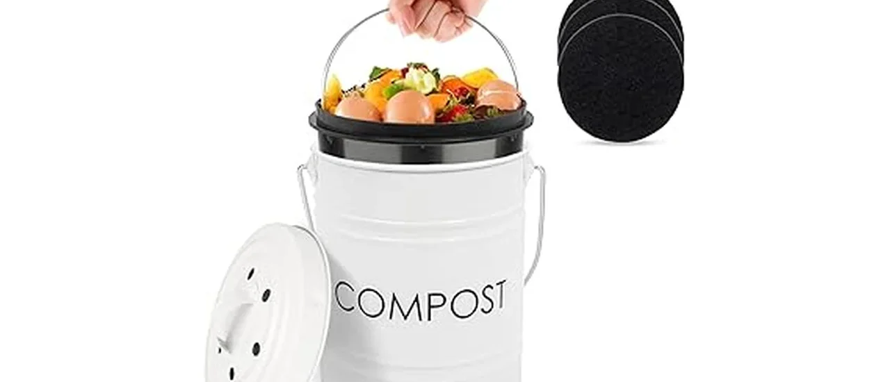 Top Rated 10 Compost Bins for Small Spaces